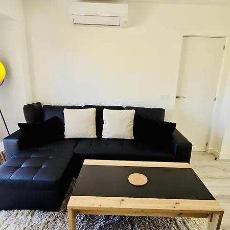 Dom wakacyjny Modern Sea-view Stay, *
