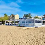 Feriehus Modern Sea-view Stay, *