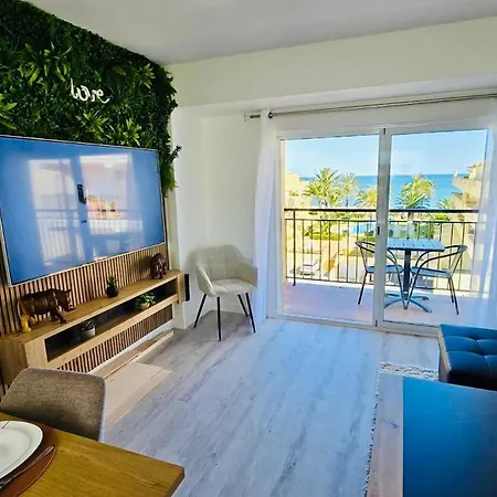 Modern Sea-view Stay, Vakantiehuis Dénia