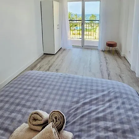 Vakantiehuis Modern Sea-view Stay,