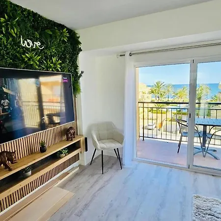 Vakantiehuis Modern Sea-view Stay,