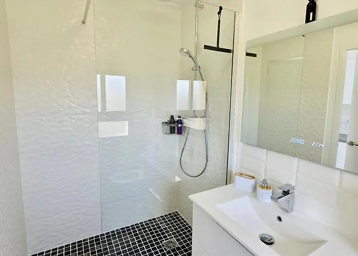 Modern Sea-view Stay, Dénia